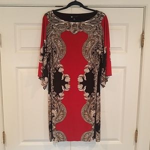 Very flattering dress